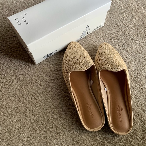 universal thread tan slip-on flats - Picture 4 of 8